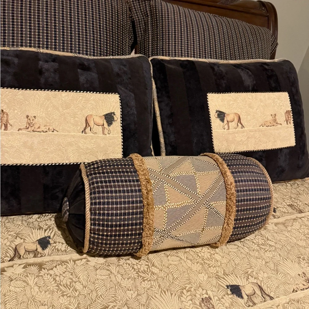 Eastern Accents Lion 6-Piece Duvet Set Tan Brown Luxury Bedding Queen